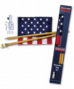 US Flag Kit With Wood Pole