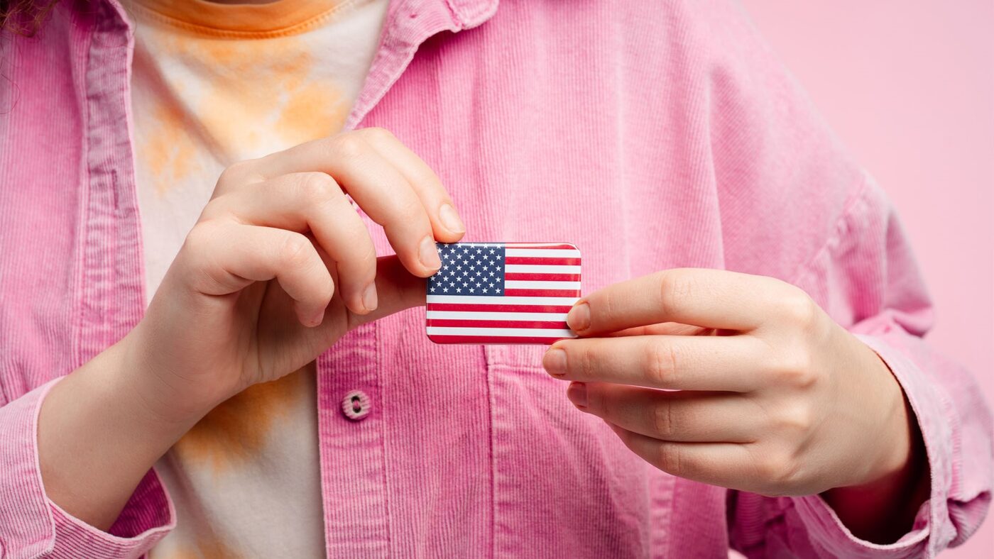 Flag lapel pins